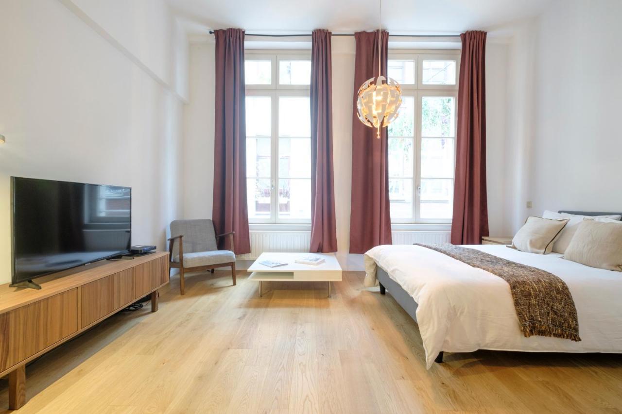 Ilot Sacre Apartment