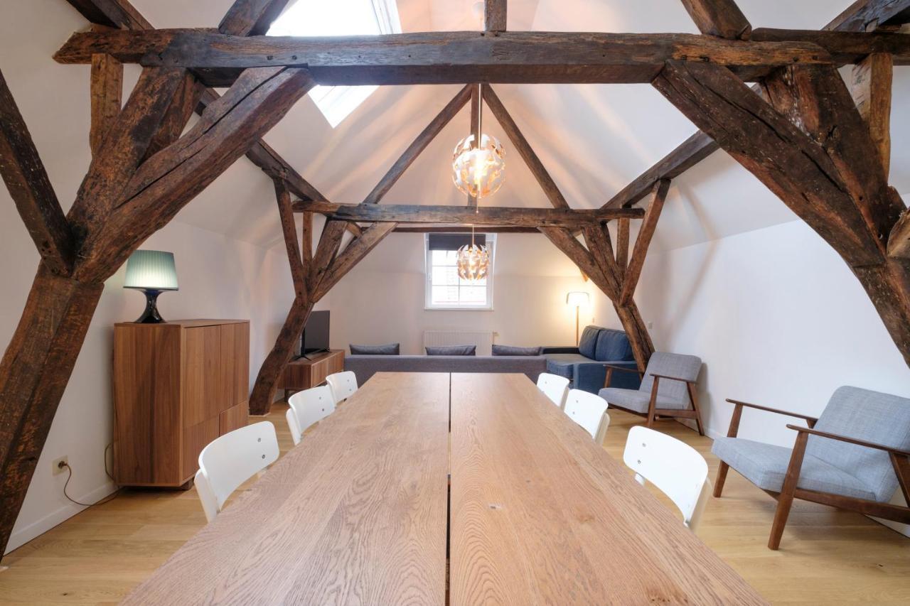 Ilot Sacre Apartment